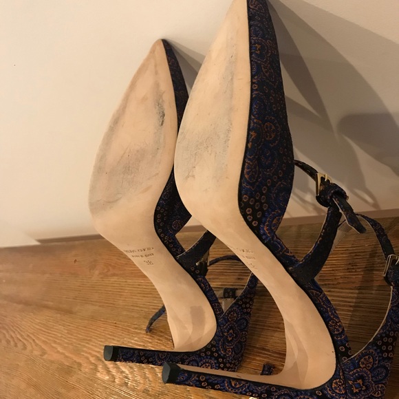 Club Monaco - Ankle Strap Pumps - Picture 7 of 8